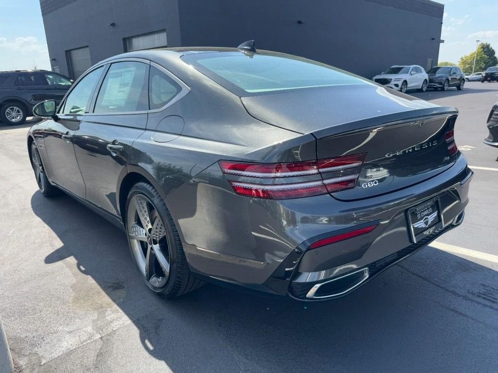 Used 2026 Makalu Gray Genesis 2.5T Sport Prestige image 5