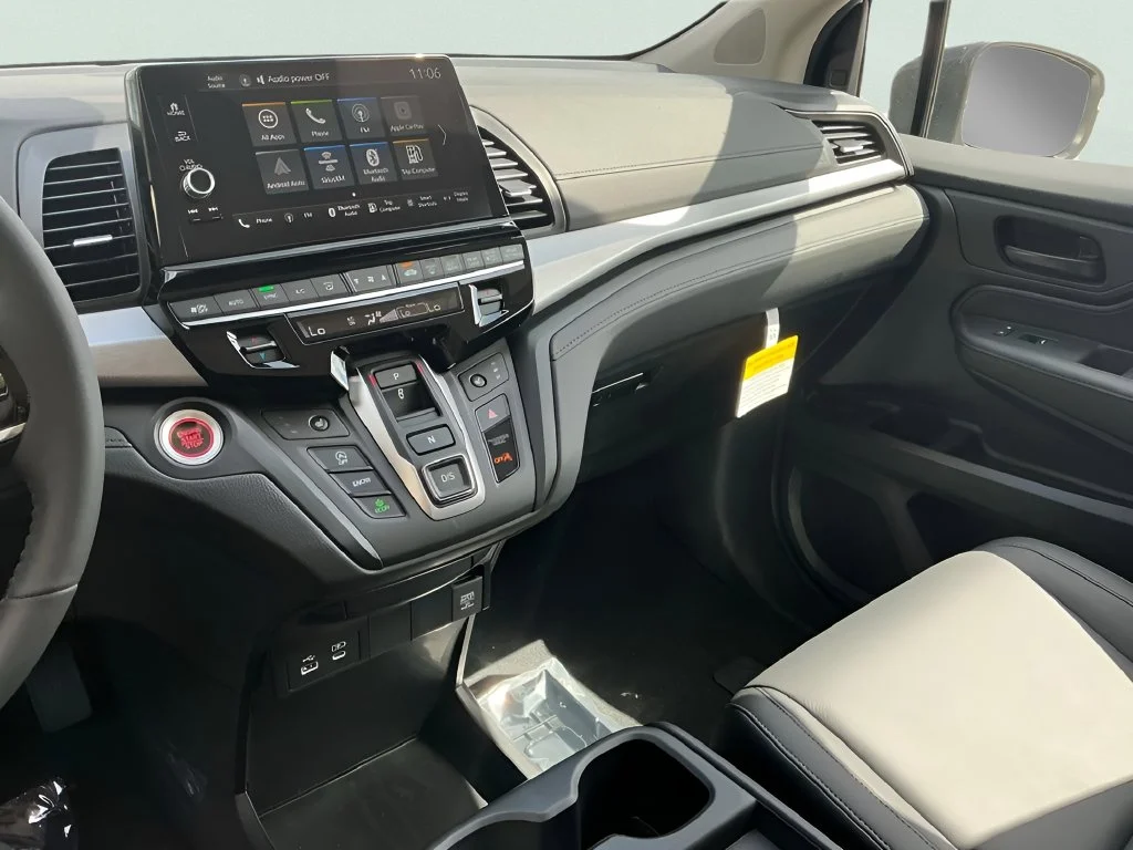 Used 2026 White Honda EX-L image 40