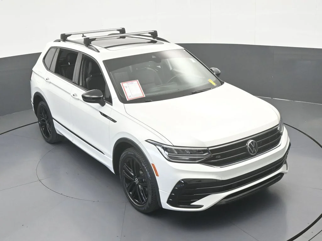 Used 2022 Oryx White Pearl Volkswagen 2.0T SE R-Line Black image 51