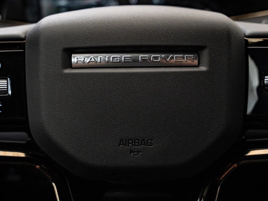 Used 2024 Eiger Gray Metallic Land Rover Dynamic image 30
