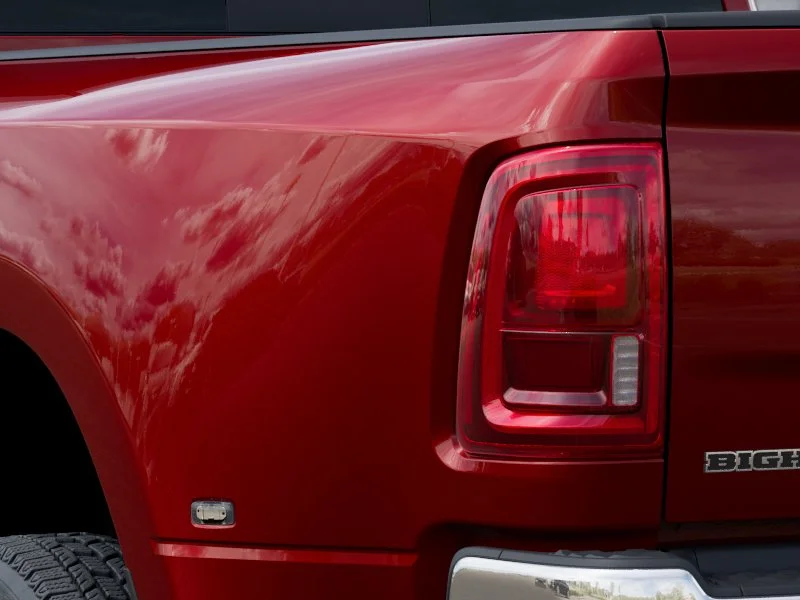 New 2026 Molten Red Pearl-Coat Exterior Paint RAM Big Horn image 5