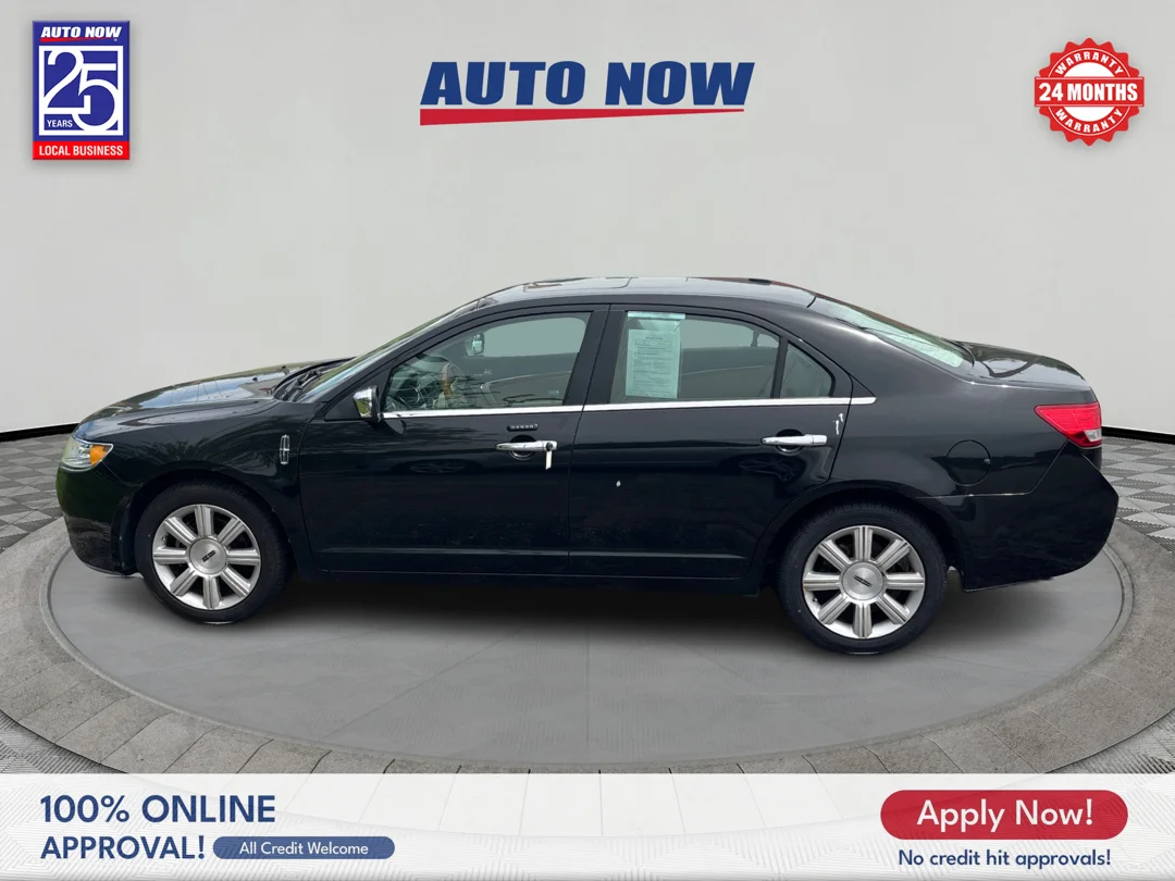 Used 2011 Black Lincoln base image 3