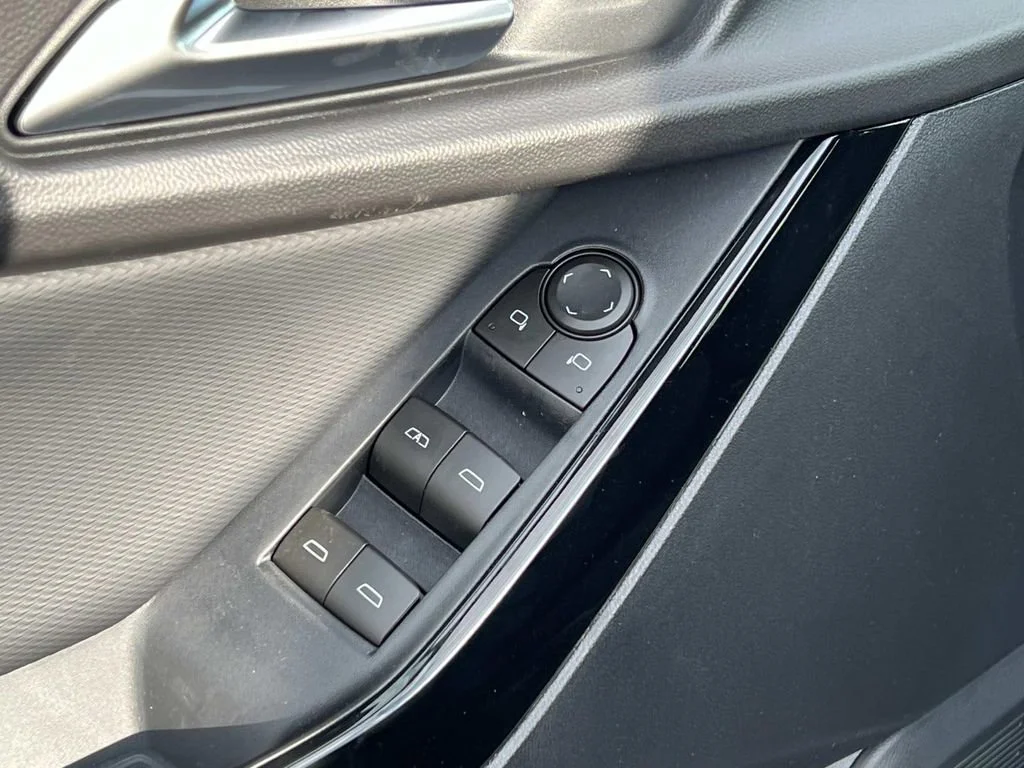 2026 Chevrolet Equinox LT - Photo 11