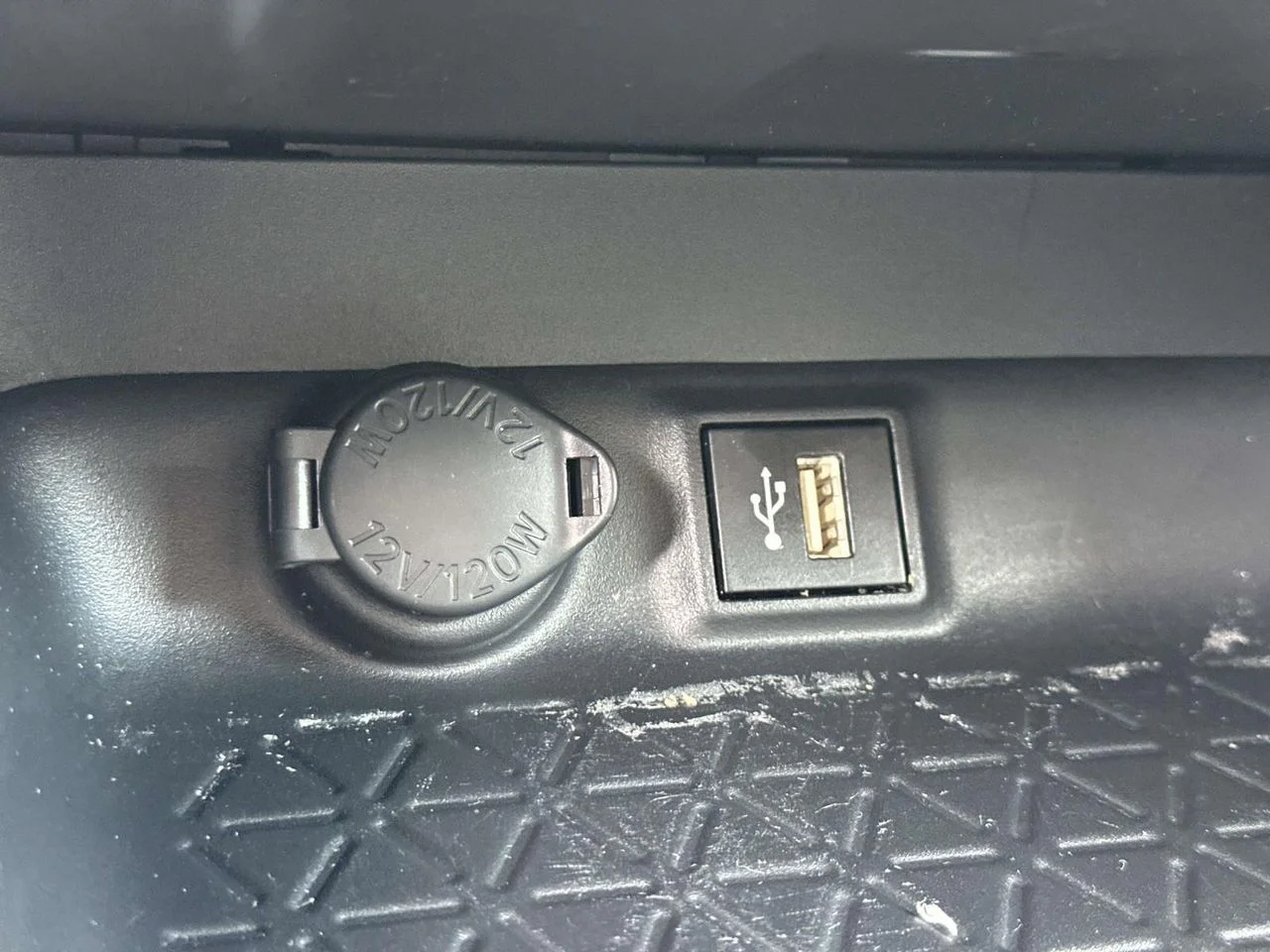 Used 2025 Midnight Black Metallic Toyota LE image 21