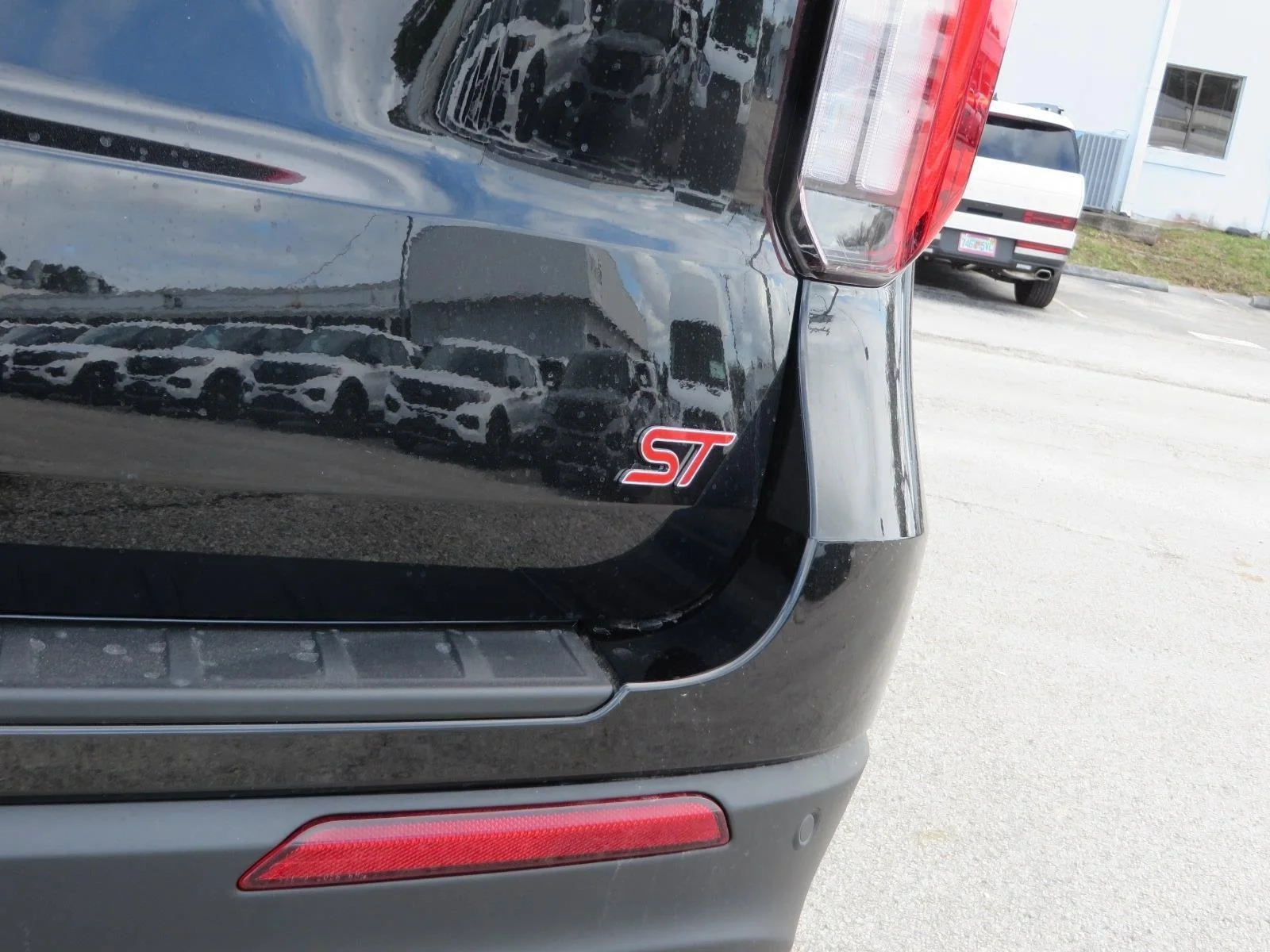 New 2026 Agate Black Metallic Ford ST image 5