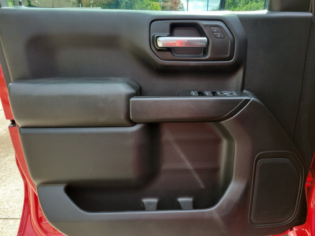 Used 2019 Red Chevrolet Custom Trail Boss image 16