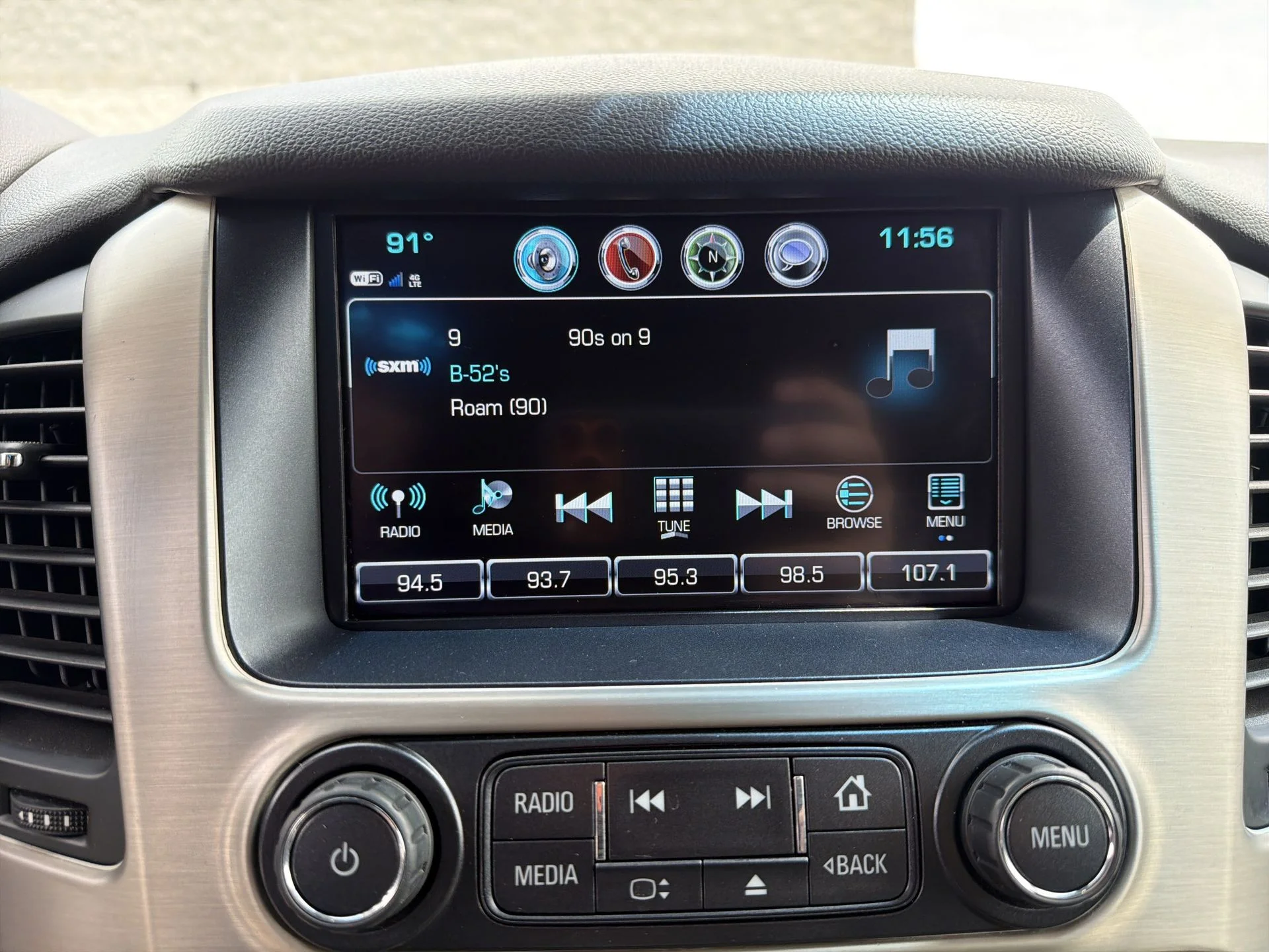 Used 2020 Onyx Black GMC Denali image 4