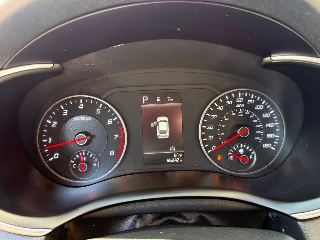 Used 2022 Ascot Green Kia GT1 image 39