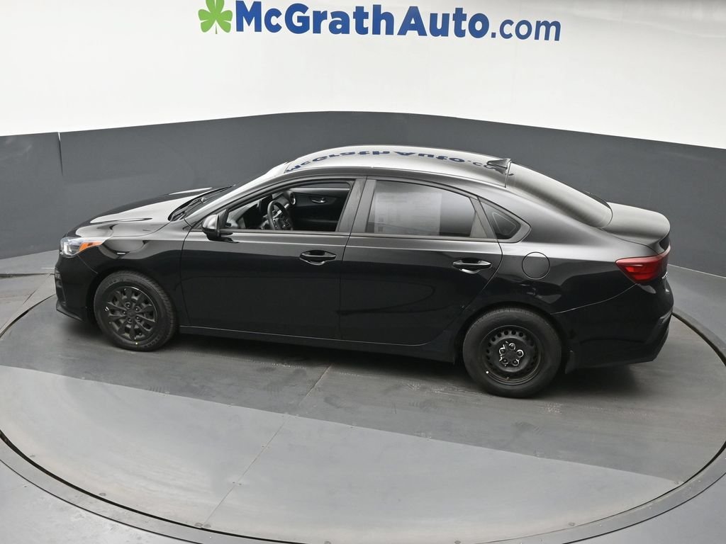 Used 2021 Black Kia FE image 23