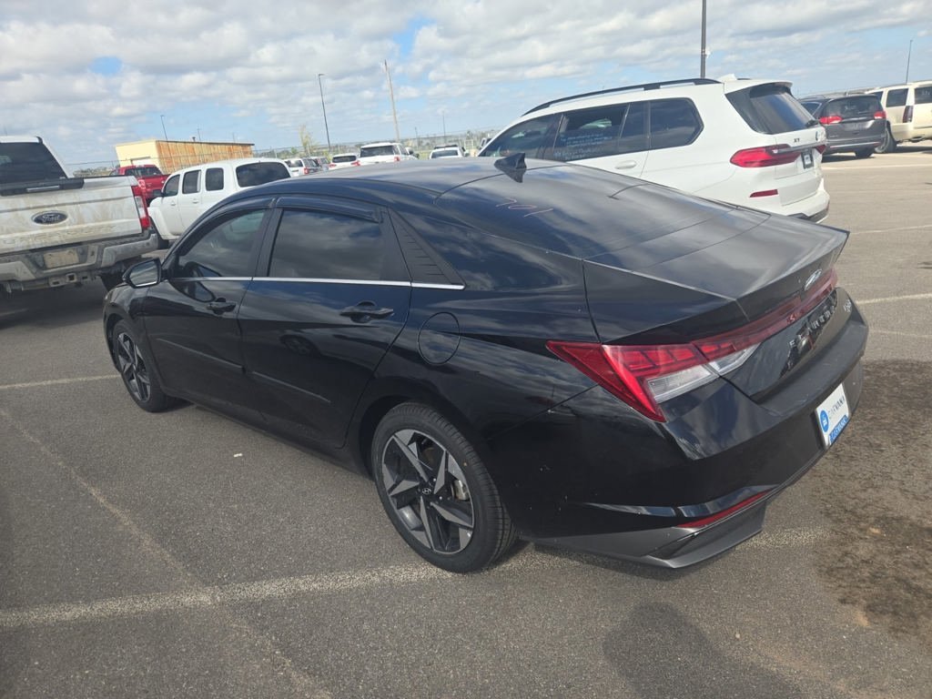 Used 2023 Black Hyundai Limited image 5