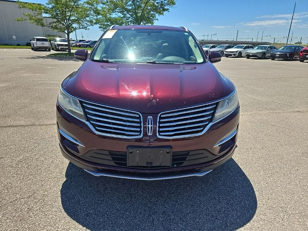 Certified Used 2017 Red Lincoln Select image 2