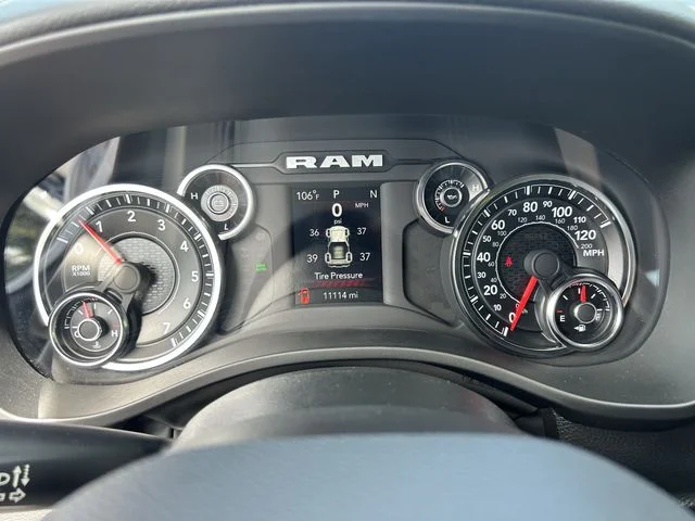Used 2023 White Ram Big Horn/Lone Star image 33