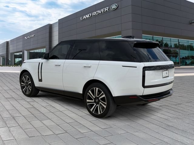 Certified Used 2023 Fuji White Land Rover SE image 3