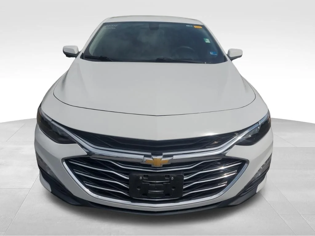 Used 2019 White Chevrolet LT image 10