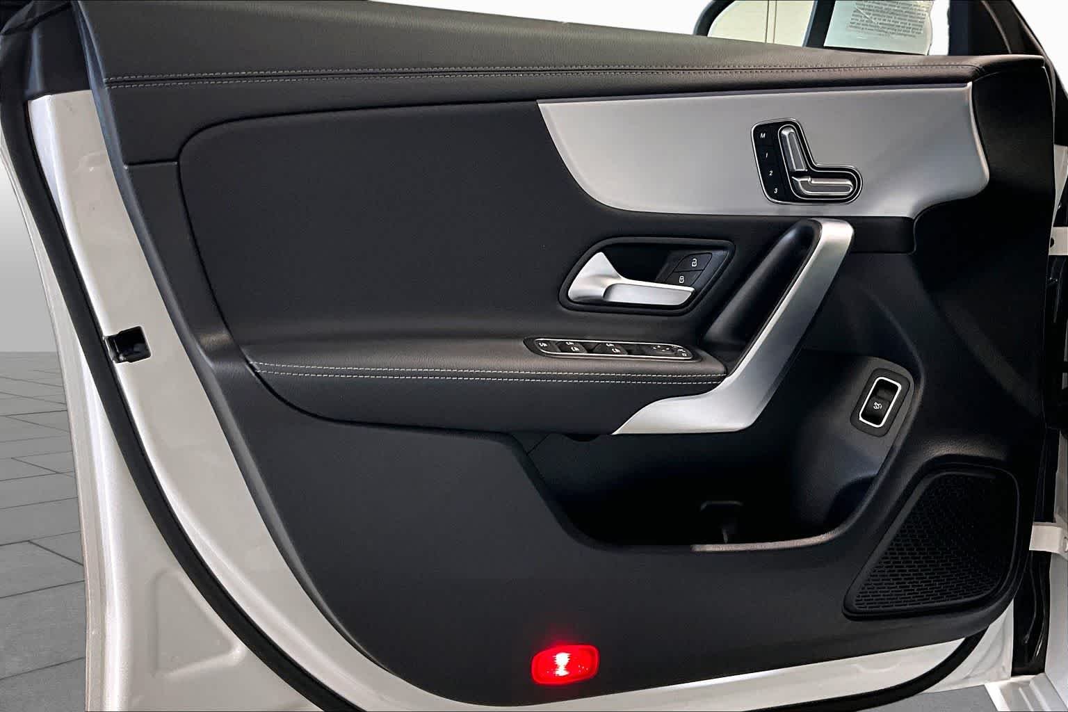 Used 2025 Polar White Mercedes-Benz CLA 250 image 19