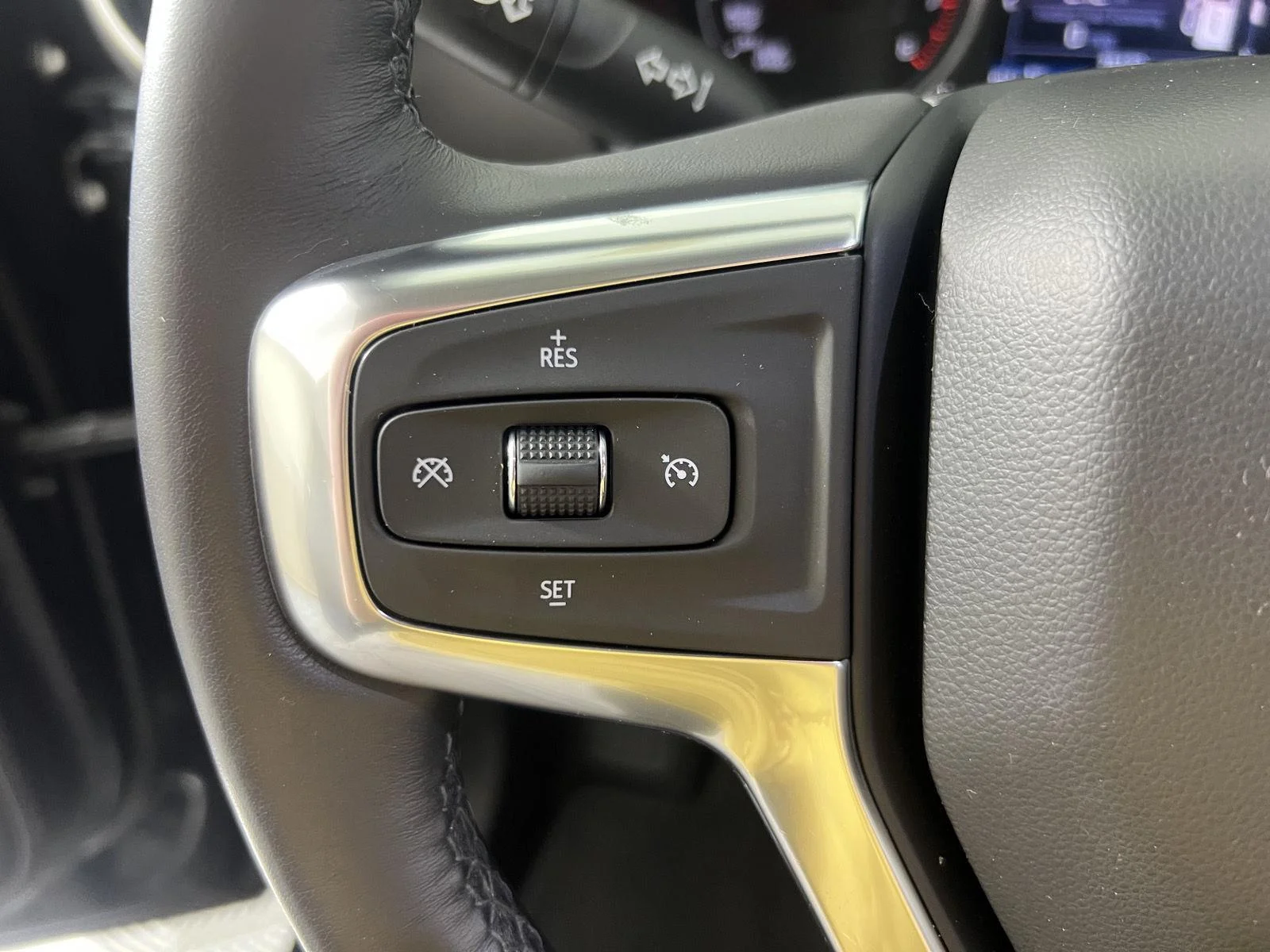 Used 2020 Nightfall Gray Metallic Chevrolet LT image 14