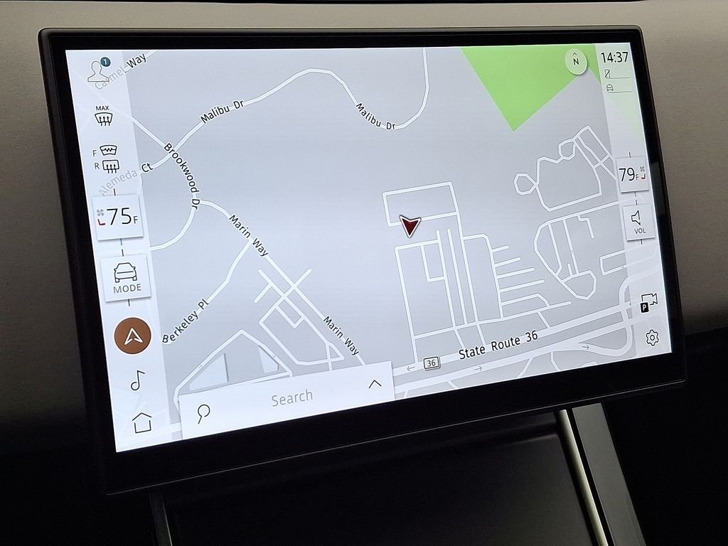 New 2026 Seoul Pearl Silver Land Rover S image 15