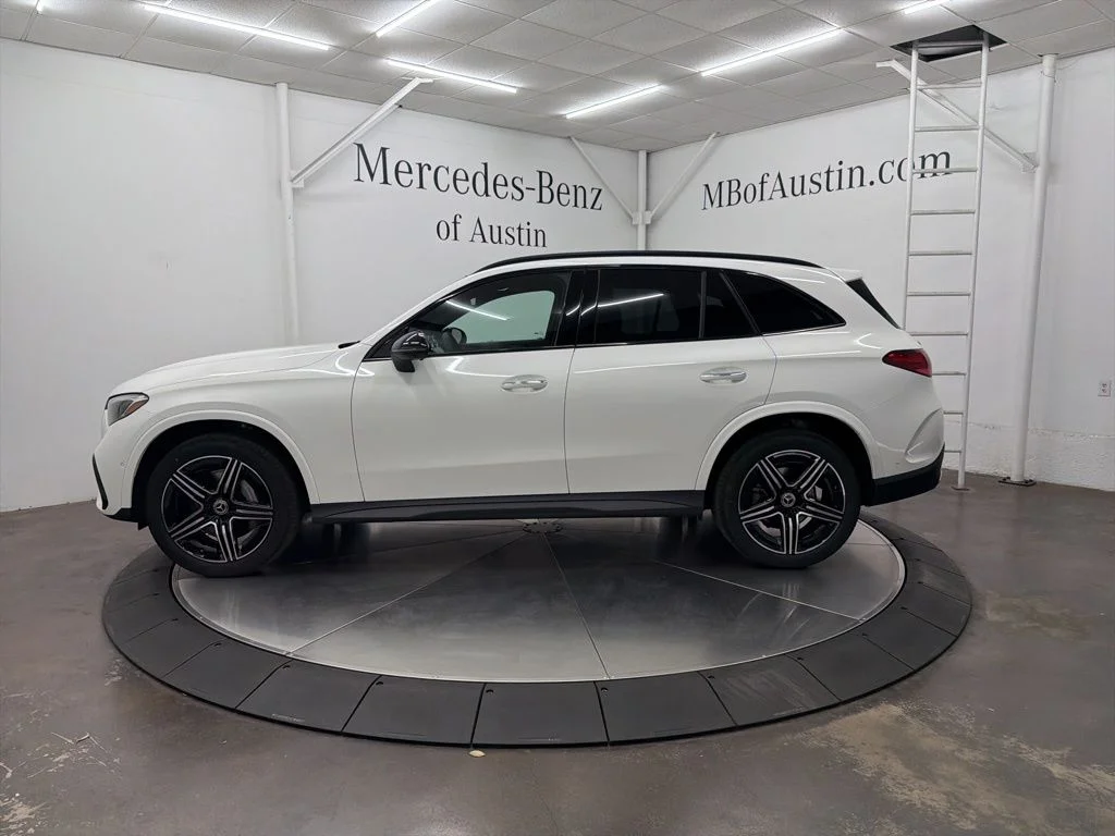 Used 2026 White Mercedes-Benz GLC 300 image 4