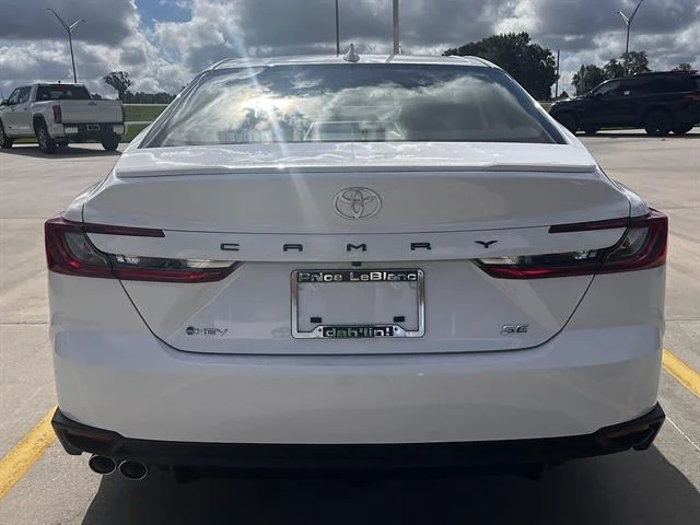 New 2026 Ice Cap Toyota SE image 3