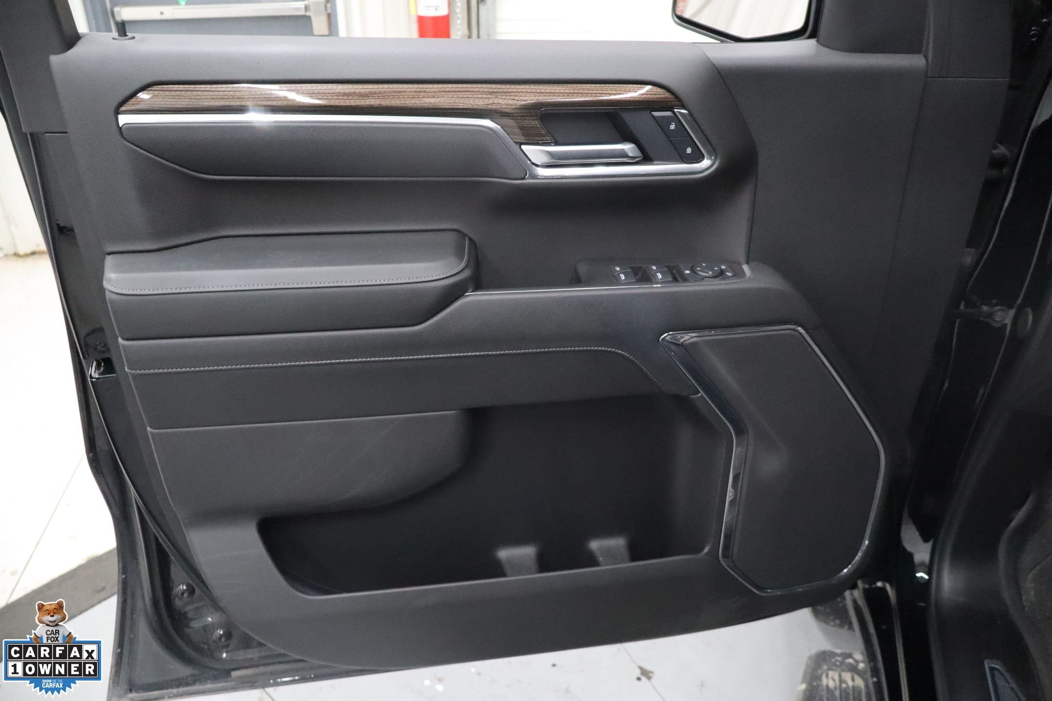 Used 2025 Black Chevrolet LT image 12