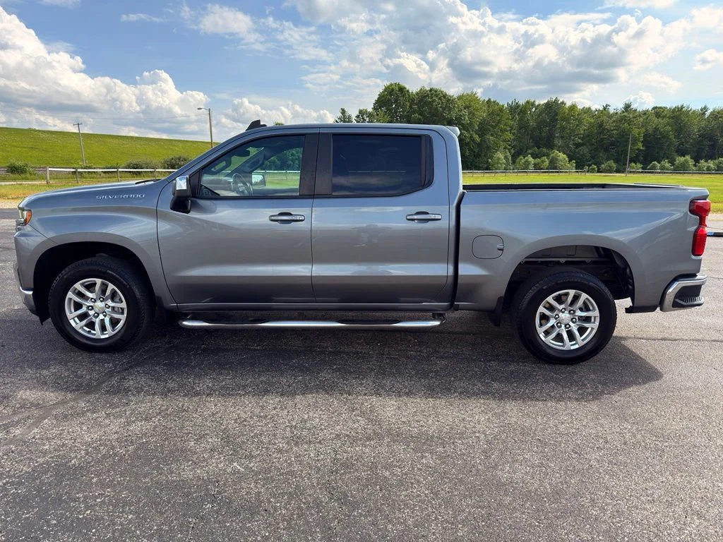 Used 2019 Gray Chevrolet LT image 16