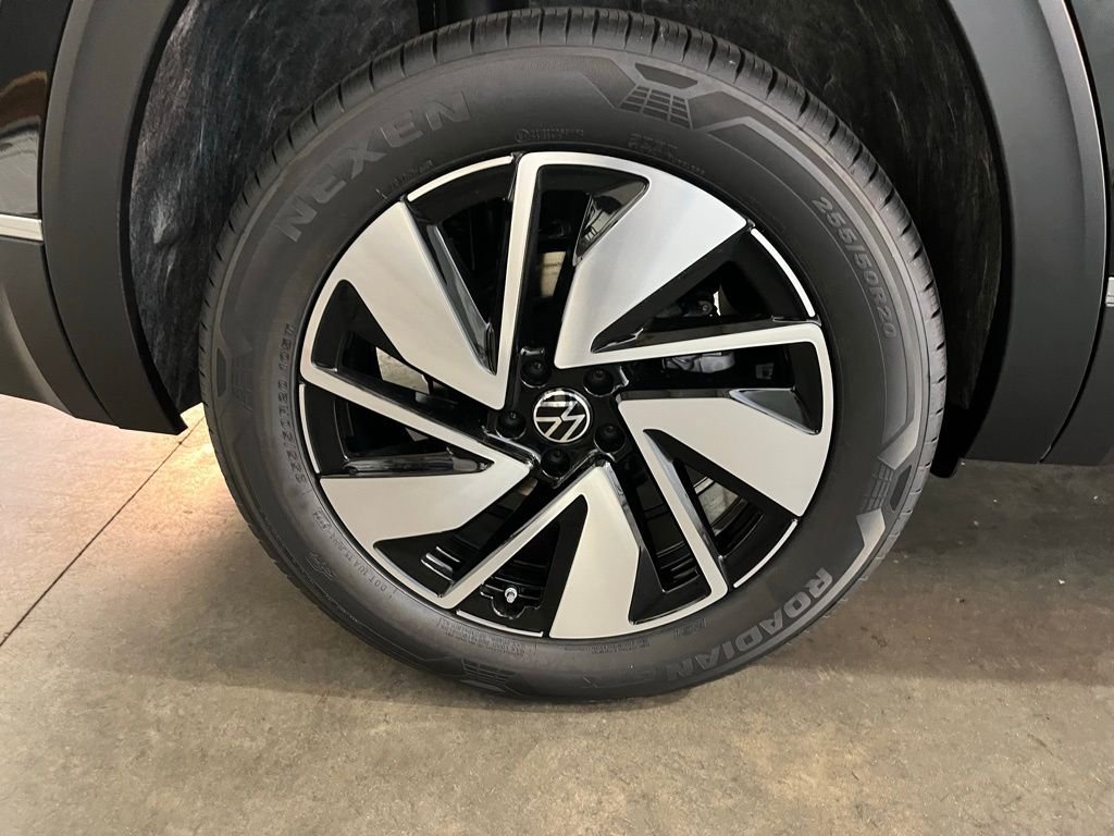 New 2026 Black Volkswagen 2.0T SEL image 30