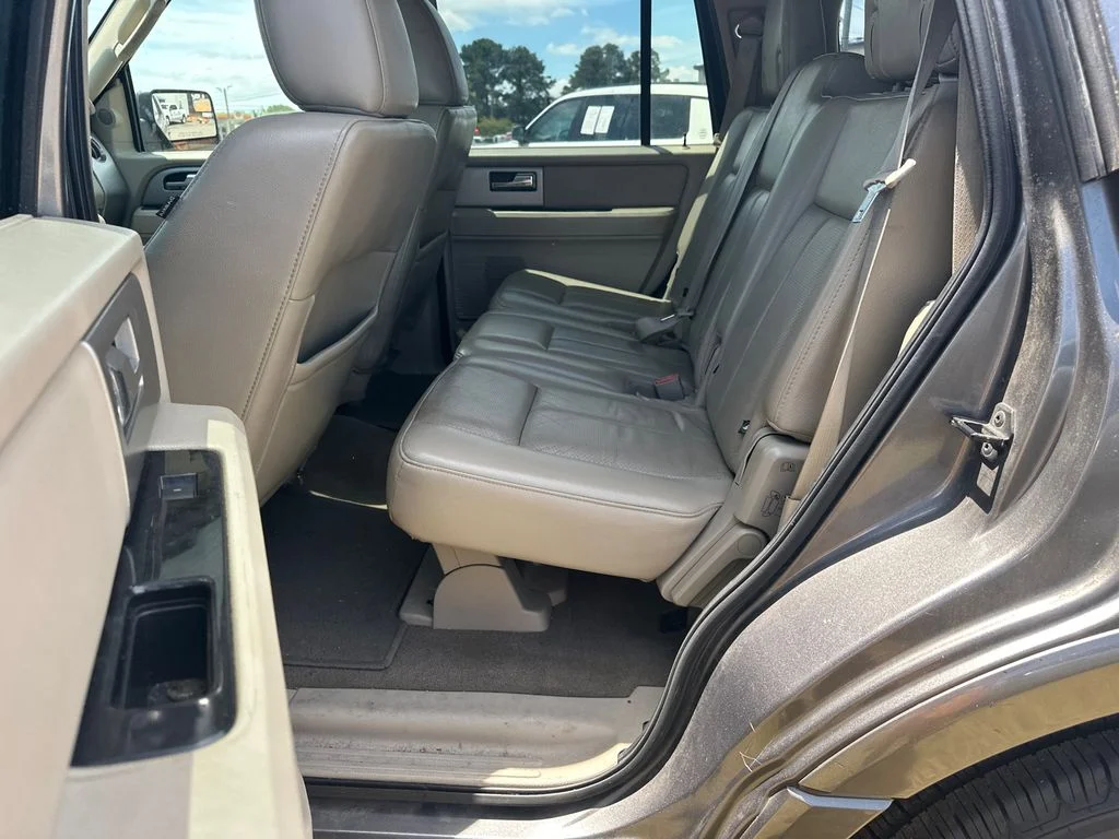 Used 2013 Gray Ford Limited image 21