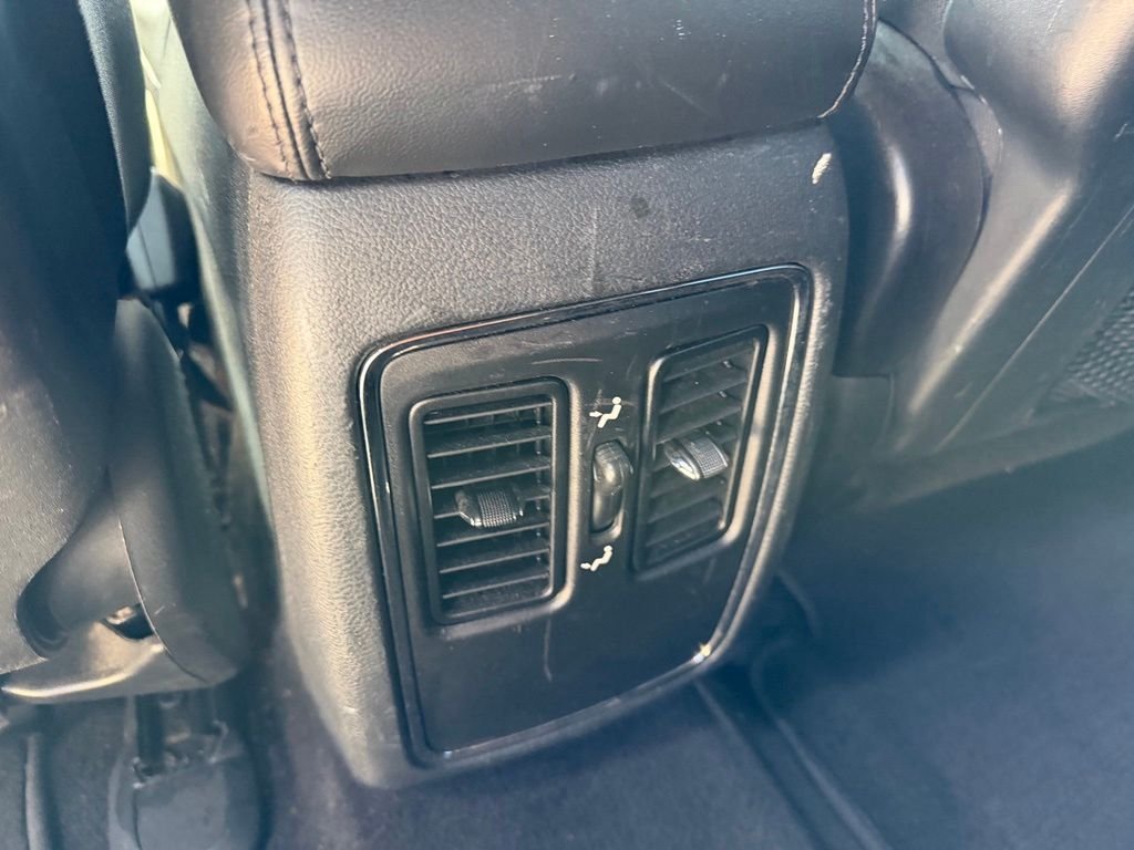 Used 2019 Silver Jeep Laredo E image 13