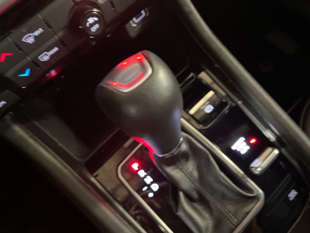 Used 2024 Black Jeep Latitude image 24