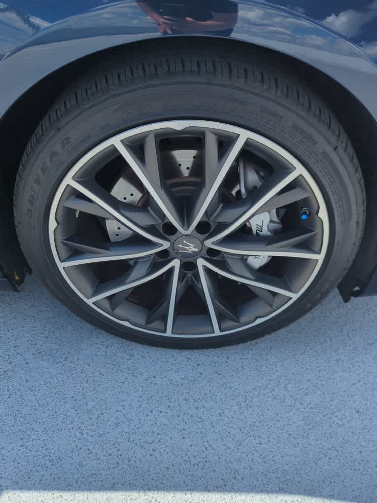 Used 2019 Grigio Maratea Metallescent Maserati S GranLusso image 11