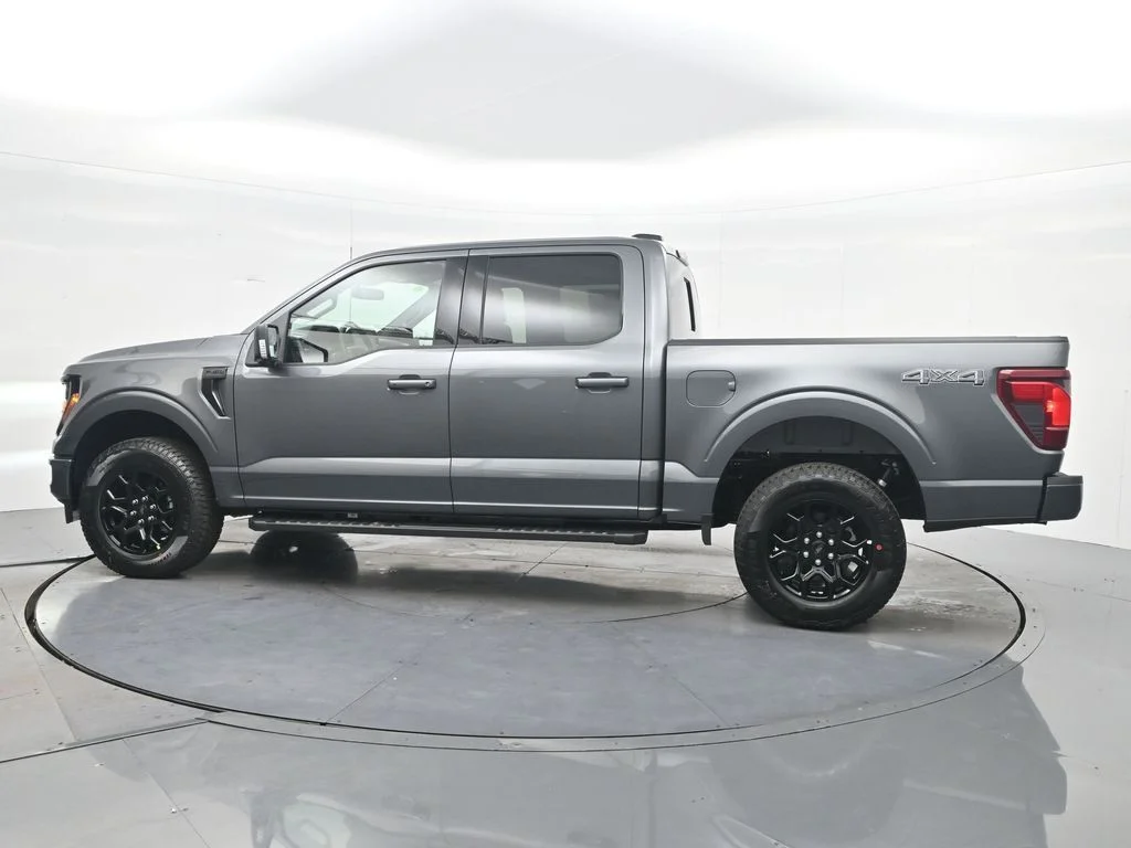 New 2026 Carbonized Gray Metallic Ford XLT image 10