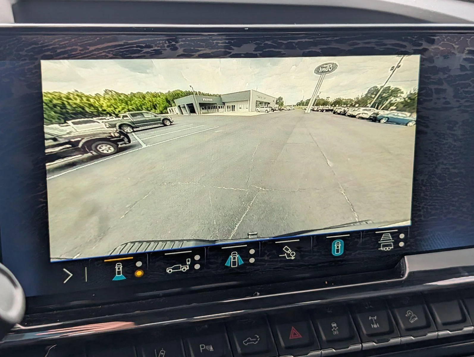Used 2025 Black Chevrolet ZR2 image 19
