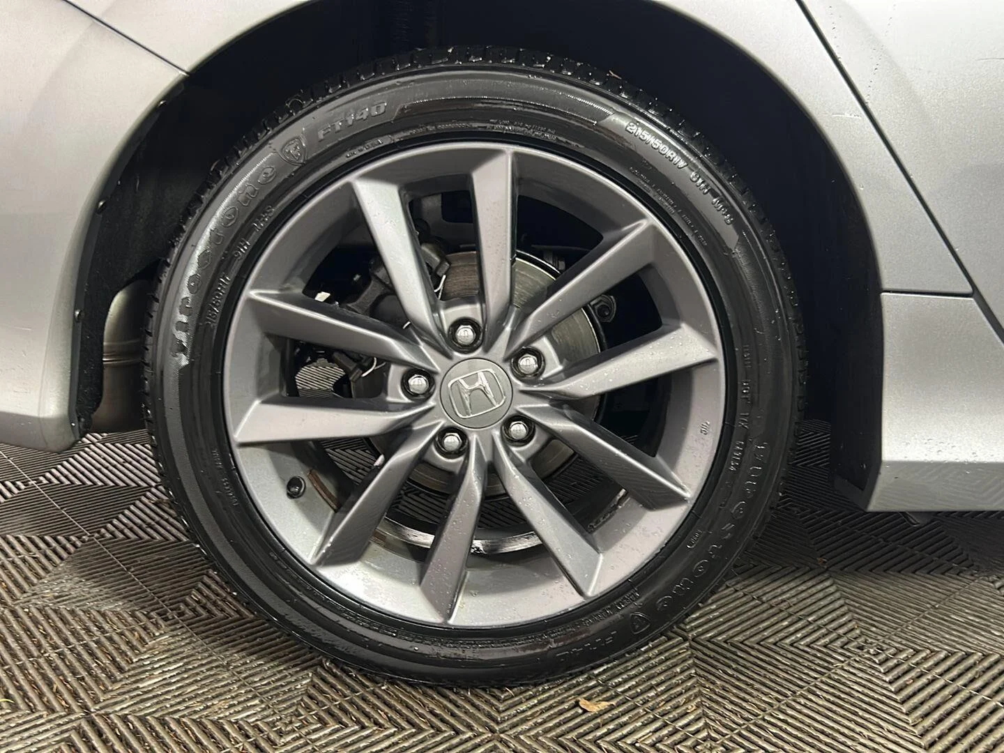 Used 2019 Lunar Silver Metallic Honda EX image 2