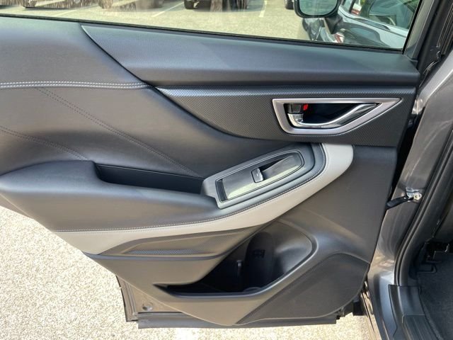Used 2022 Gray Metallic Subaru Limited image 32