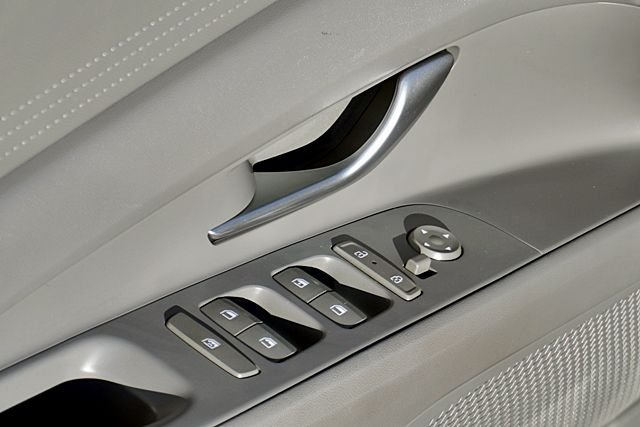 Used 2024 Black Hyundai SE image 21