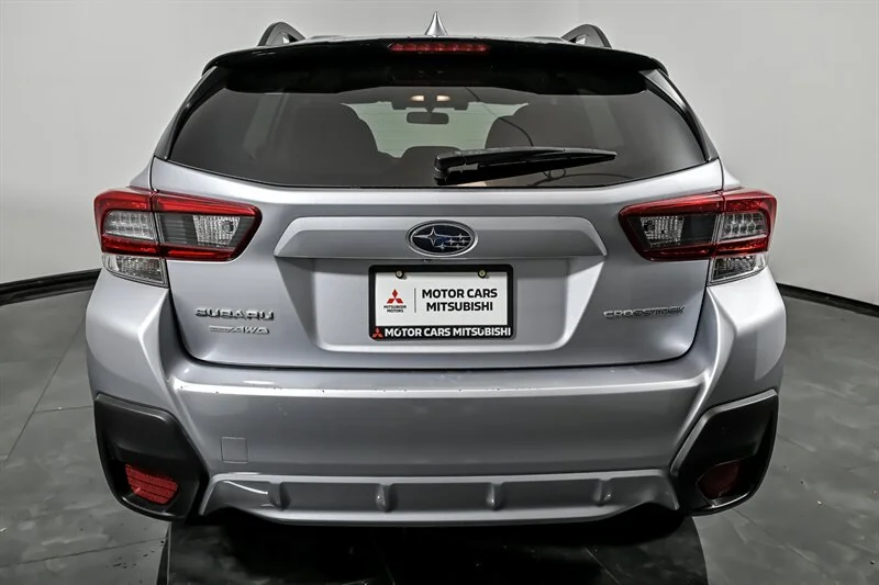 Used 2022  Subaru Premium image 8