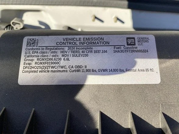 Used 2024 White Chevrolet Work Van image 26