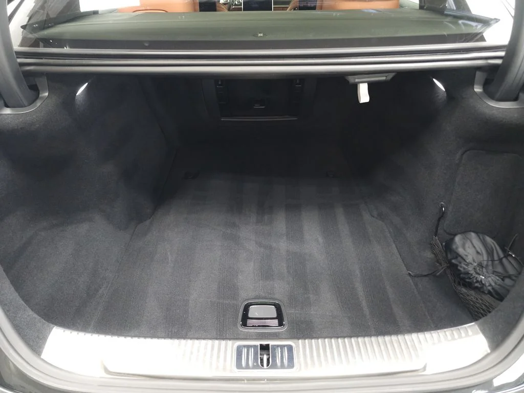 Certified Used 2024 Graphite Gray Metallic Mercedes-Benz S 580 image 35