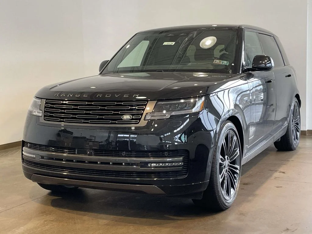 2026 Land Rover Range Rover 3.0 SE LWB 7's photo