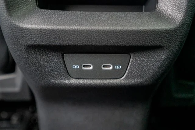 New 2026 White/off-white Volkswagen 2.0T SE image 31