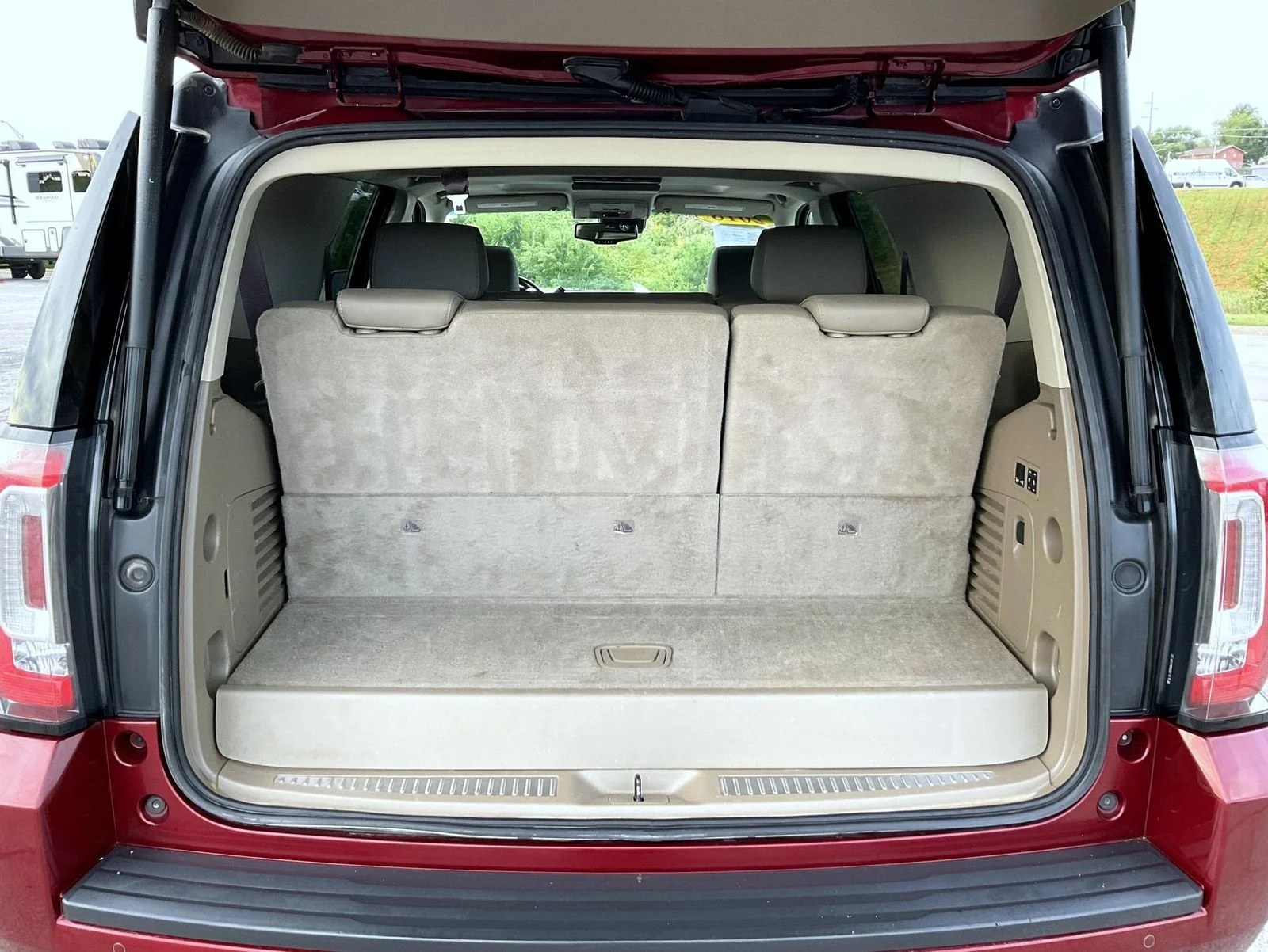 Used 2018 Red GMC SLT image 23