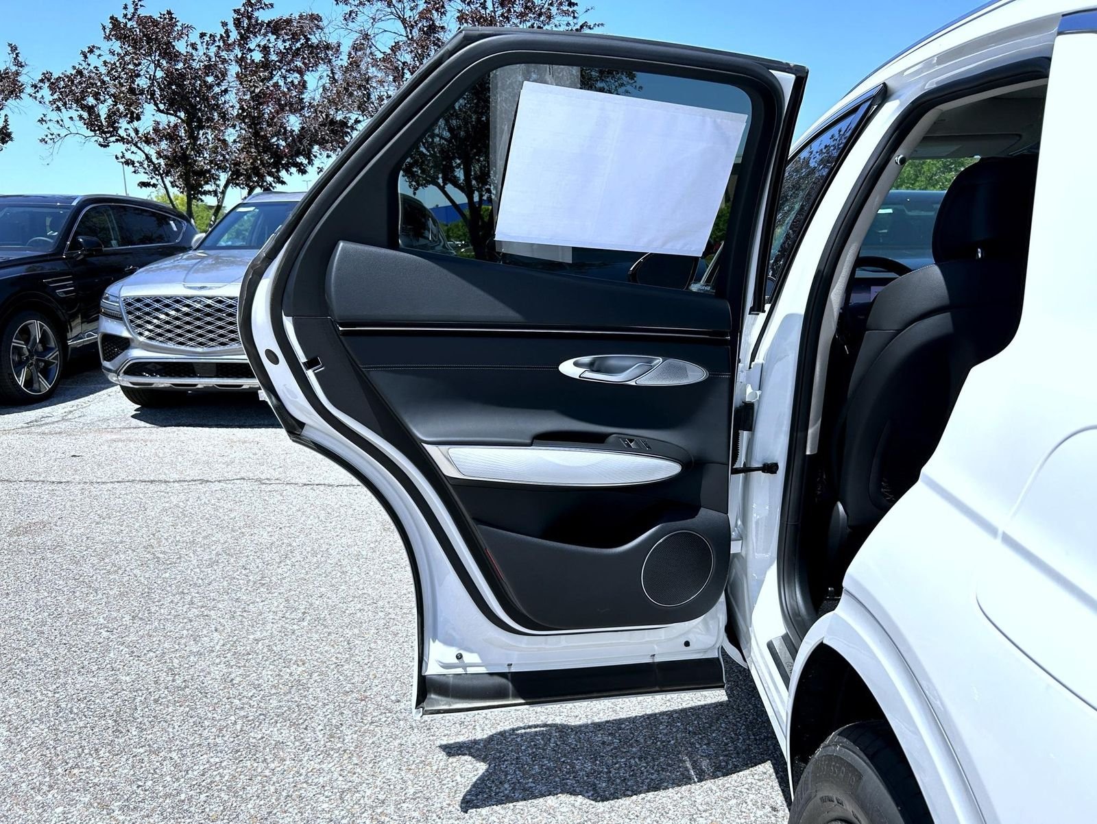 New 2026 White Genesis 2.5T Advanced image 20