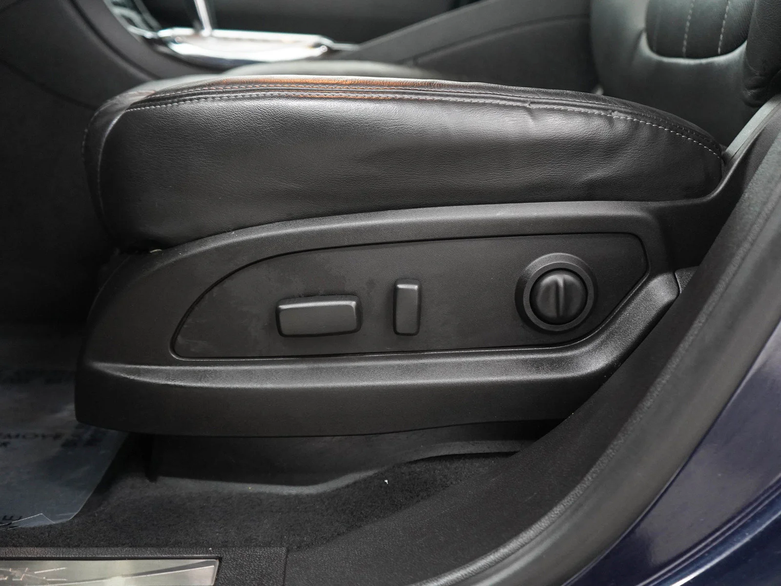 Used 2017 DARK SAPPHIRE BLUE METALLIC Buick Leather image 23