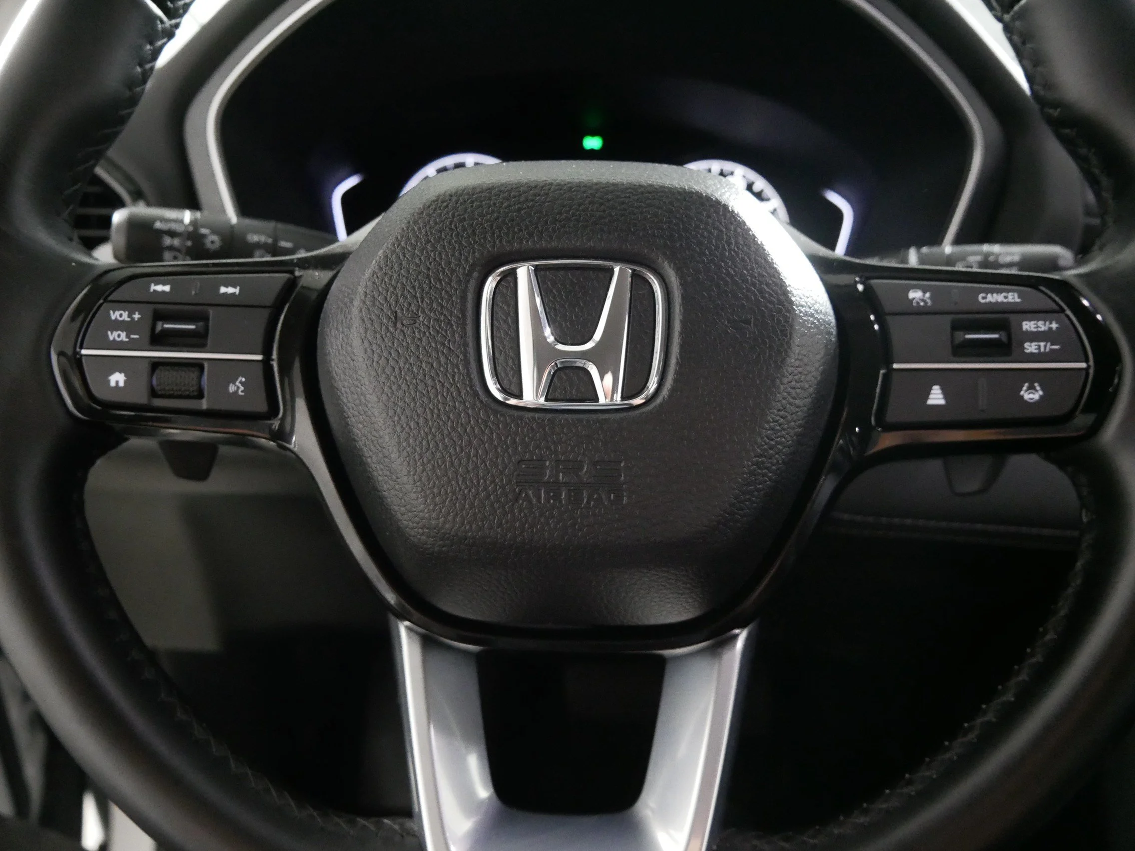Used 2023 Platinum White Pearl Honda EX-L 8 Passenger image 25