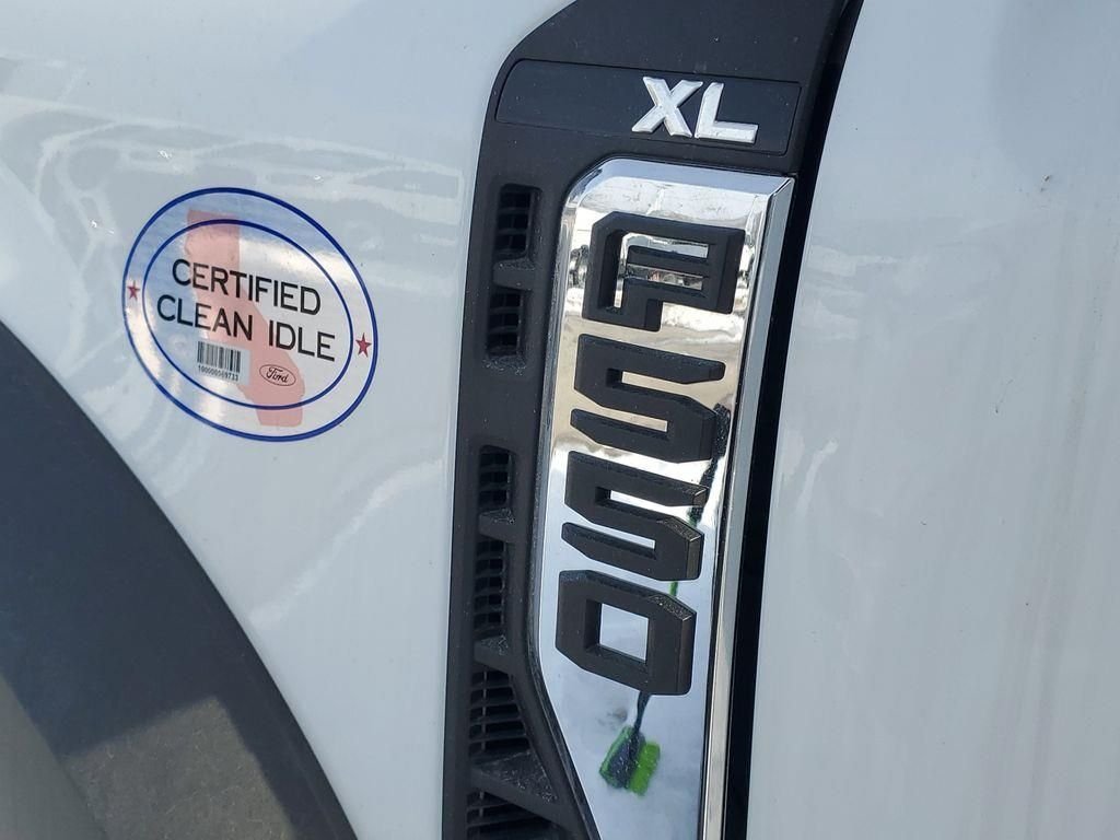 New 2025 Oxford White Ford F-550® XL image 29