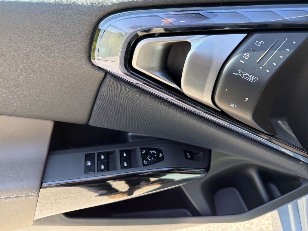 New 2026 Brooklyn Grey Metallic BMW M50 xDrive image 15