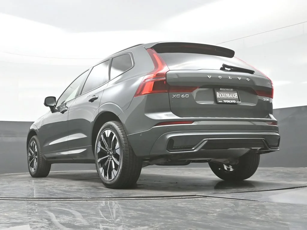 New 2027 Forest Lake Volvo T8 Plus image 23