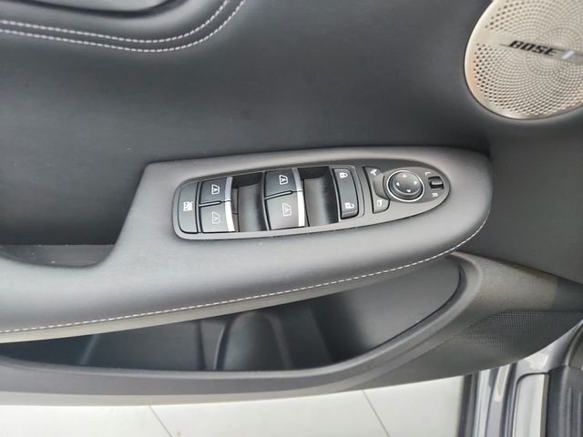 Used 2025 Gray INFINITI ESSENTIAL image 32