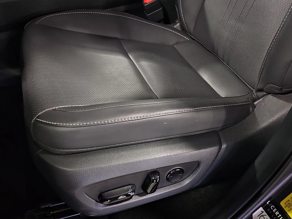 Certified Used 2025 CLOUDBURST GRAY Lexus 350h Premium image 31