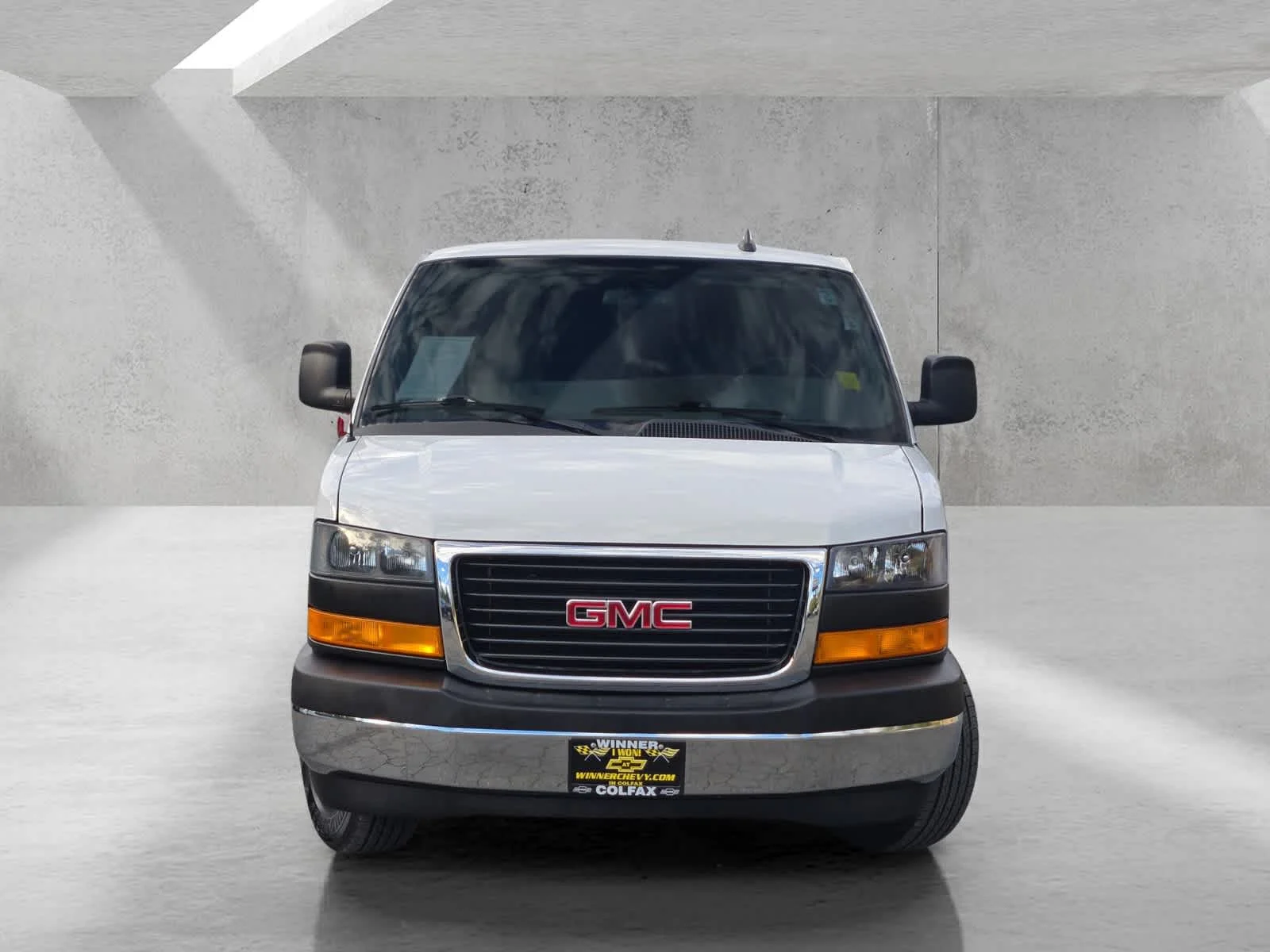 Used 2023 SUMMIT WHITE GMC 1WT image 2